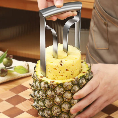 Pineapple cutter