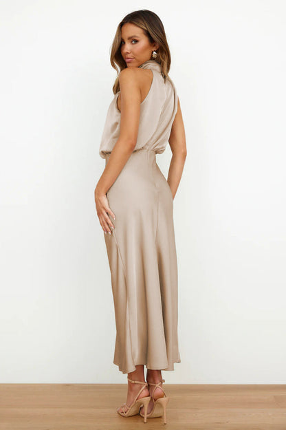 Halter Ärmelloses Satin Brautjungfernkleid
