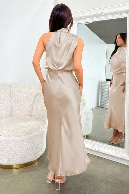Halter Ärmelloses Satin Brautjungfernkleid