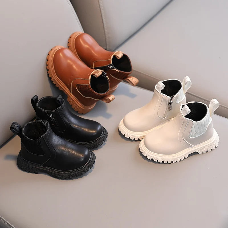 Natural boots made of non -slip leather