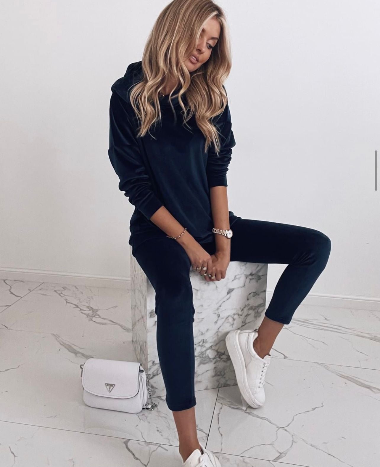 Vivessa Velvet Set
