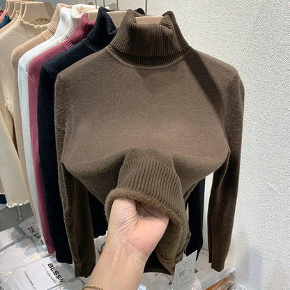 Guard pullover with fleece feed
