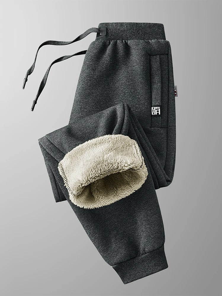 Feeded jogging pants