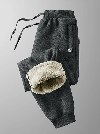 Feeded jogging pants