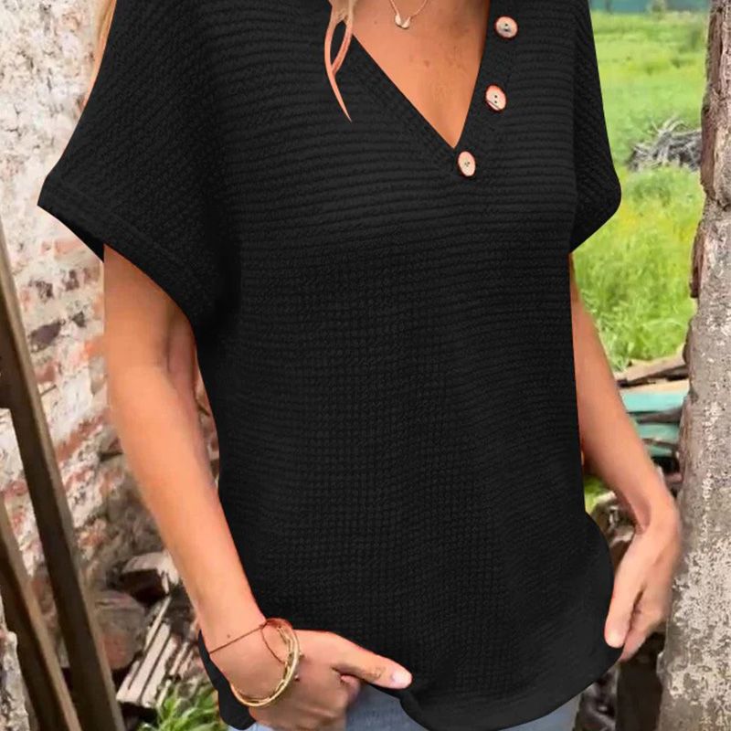 Amelie Blouse | Chic short-sleeved blouse with buttons and V-neck
