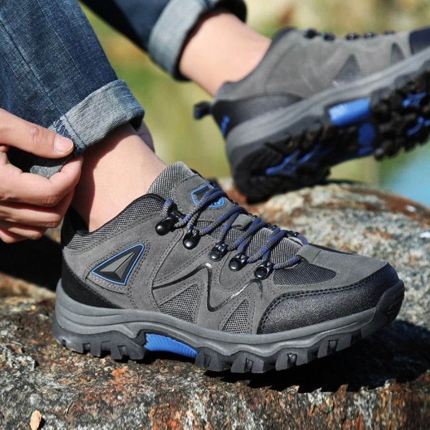 Ergonomic outdoor hiking shoes