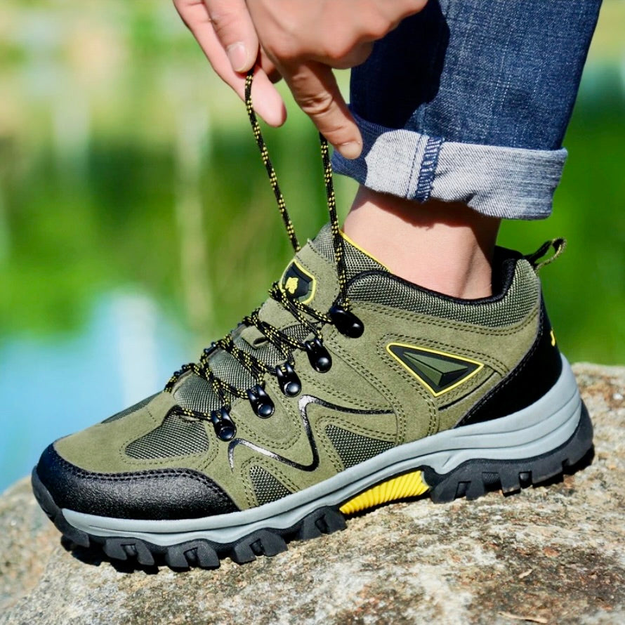 Ergonomic outdoor hiking shoes