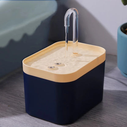 Automatic drinking fountain for pets