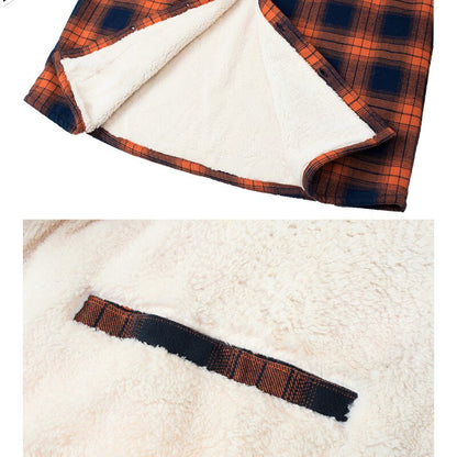 Men's fleece shirt jacket made of checkered flannel