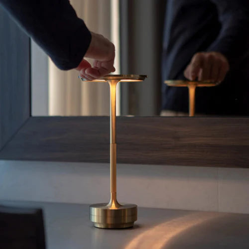 Wireless rechargeable lamp